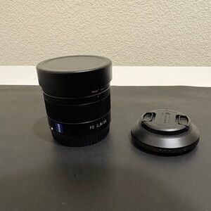 Sony Zeiss Sonnar FE 35mm f/2.8